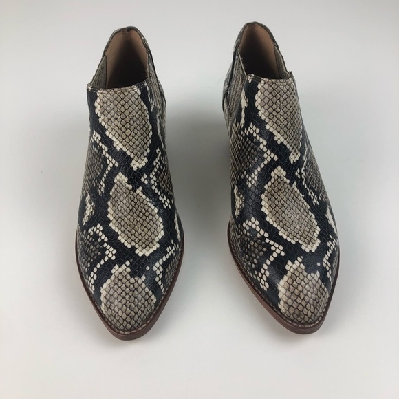 Madewell Sonia Low Chelsea Leather Bootie 6 Natural Multi Snake Embossed $188 - Picture 3 of 11